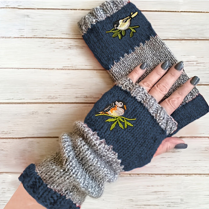 Alivia | Women's fingerless gloves with delicate embroidery