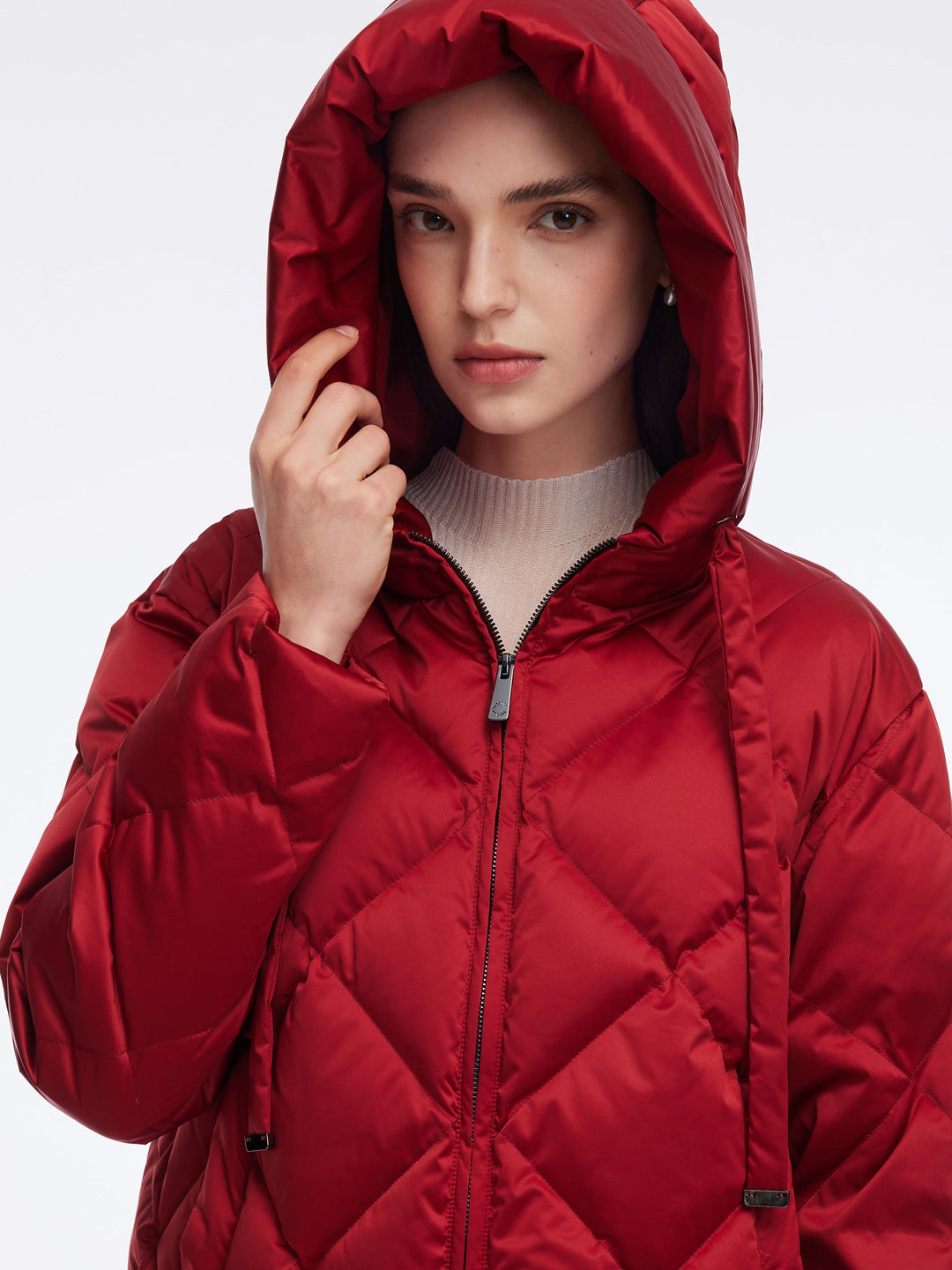 Fiora | Women’s diamond-quilted cocoon jacket with an adjustable hooded silhouette