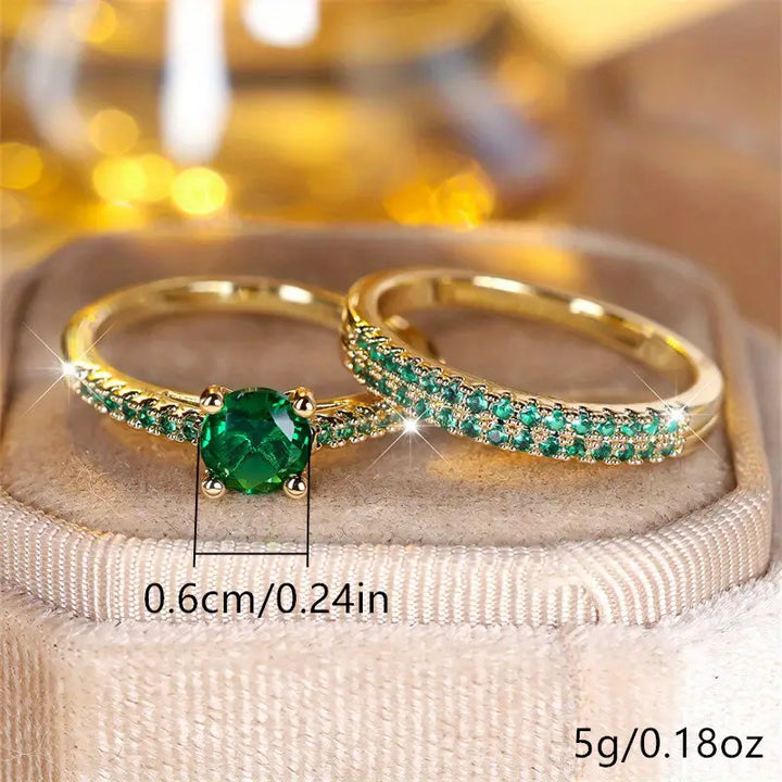 Choly | Women’s emerald green ring set with crystal accents