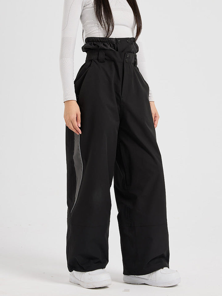 Evan | Women’s insulated snow pants with relaxed shaping and winter-ready detailing