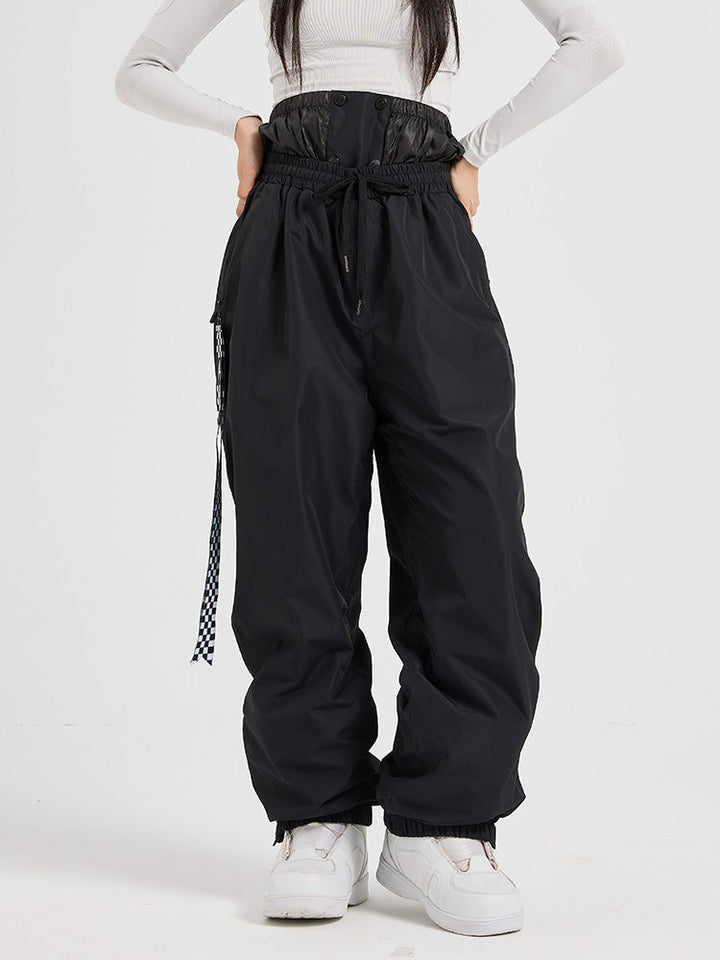 Wesslyn | Women’s baggy snow pants with freestyle cargo detailing