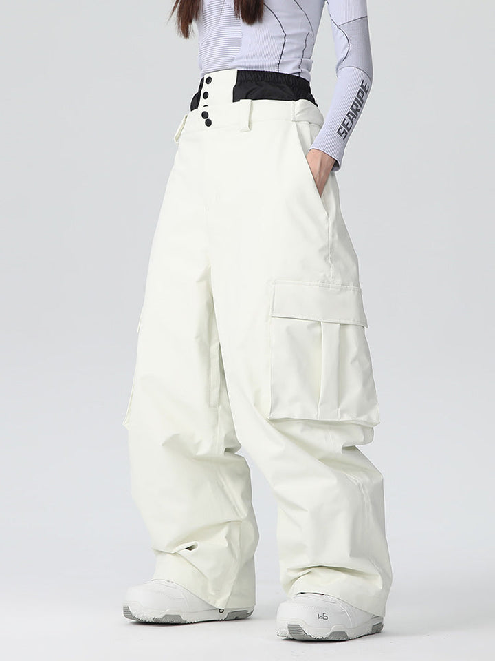 Jorlyn | Women’s baggy snow pants with mountain-ready cargo shaping
