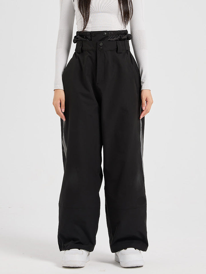 Evan | Women’s insulated snow pants with relaxed shaping and winter-ready detailing