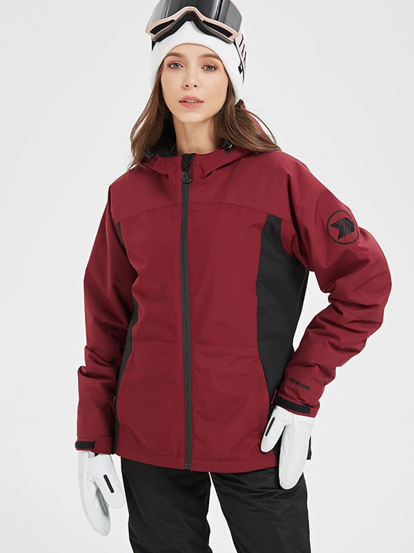 Coris | Women’s all-mountain ski jacket with a streamlined, structured silhouette