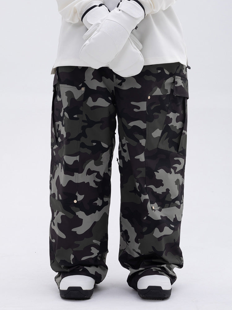 Zayra | Women’s baggy freestyle snow pants with a double-knee workwear silhouette