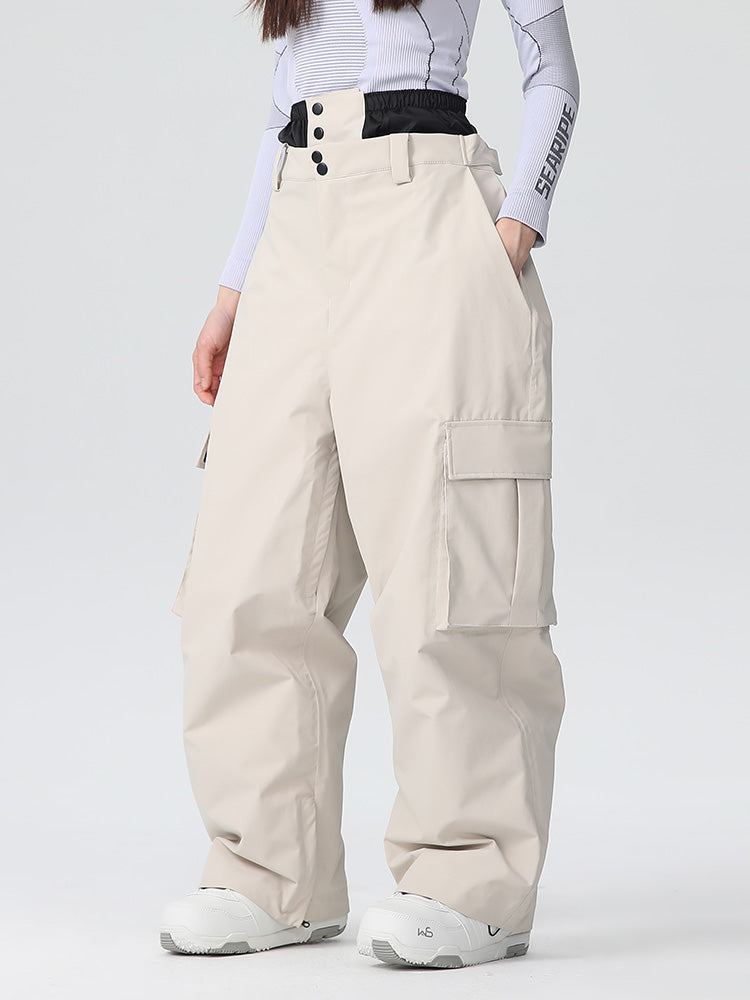 Jorlyn | Women’s baggy snow pants with mountain-ready cargo shaping