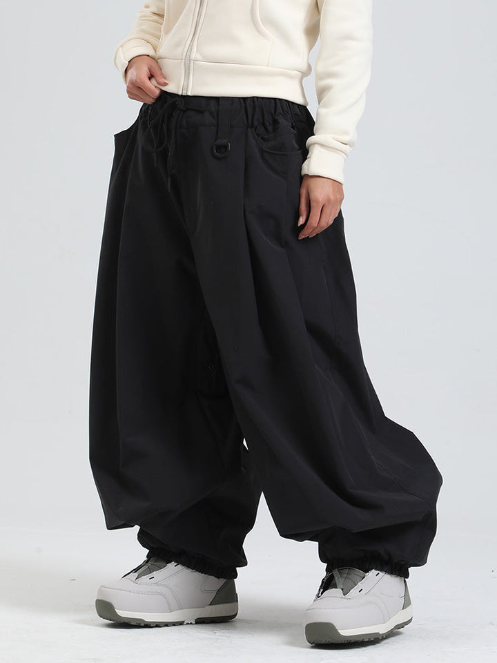 Vayla | Women’s super baggy snow pants with park-ready cargo shaping