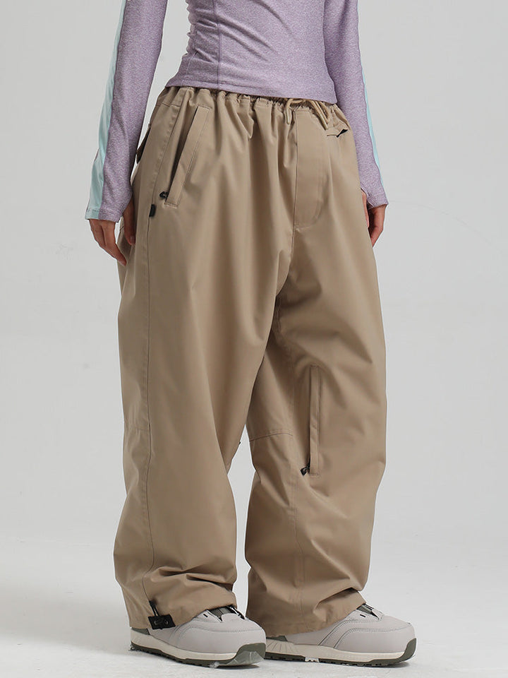 Veyra | Women’s cargo snow pants with freestyle-inspired street shaping