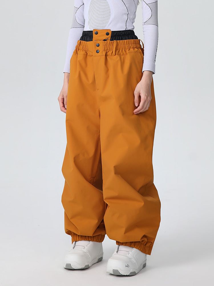 Taria | Women’s baggy snow pants with mountain-ready cargo shaping