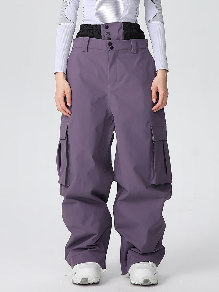 Jorlyn | Women’s baggy snow pants with mountain-ready cargo shaping