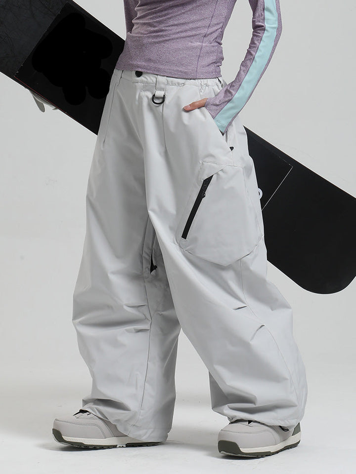 Letha | Women’s baggy snow pants with urban-inspired cargo shaping