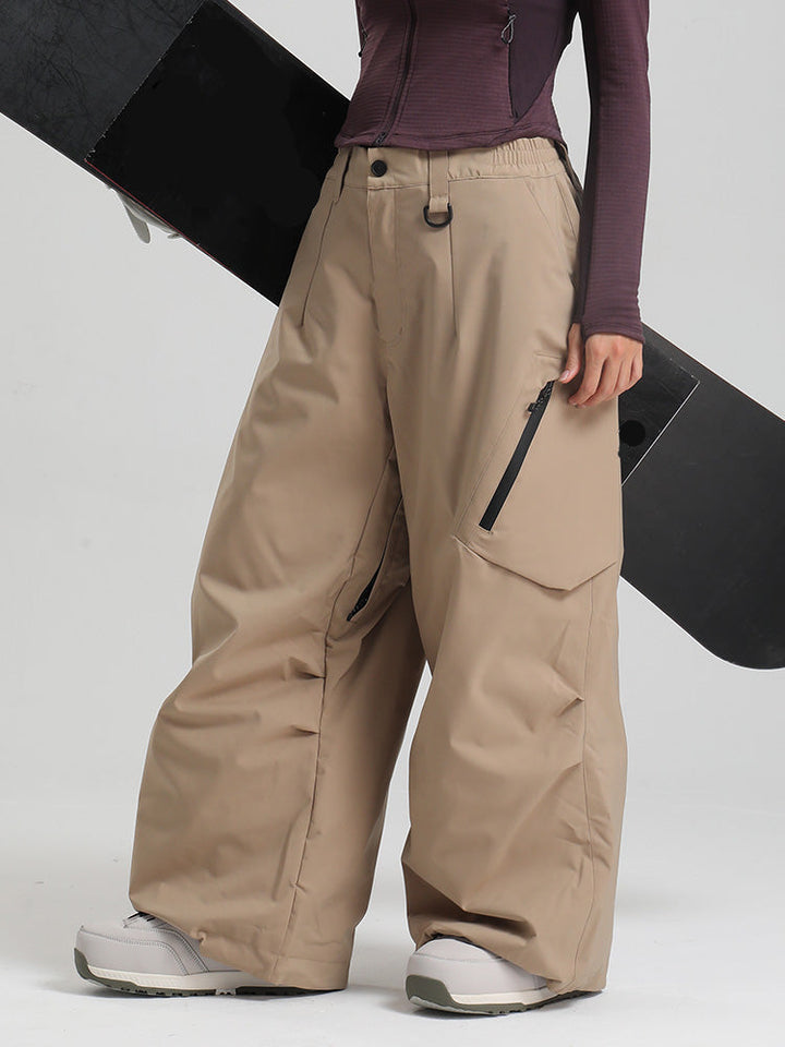 Letha | Women’s baggy snow pants with urban-inspired cargo shaping
