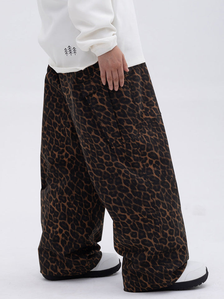 Zayra | Women’s baggy freestyle snow pants with a double-knee workwear silhouette