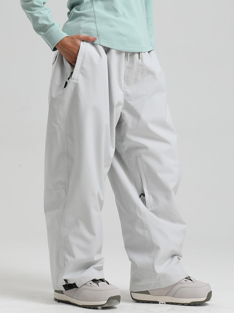 Veyra | Women’s cargo snow pants with freestyle-inspired street shaping