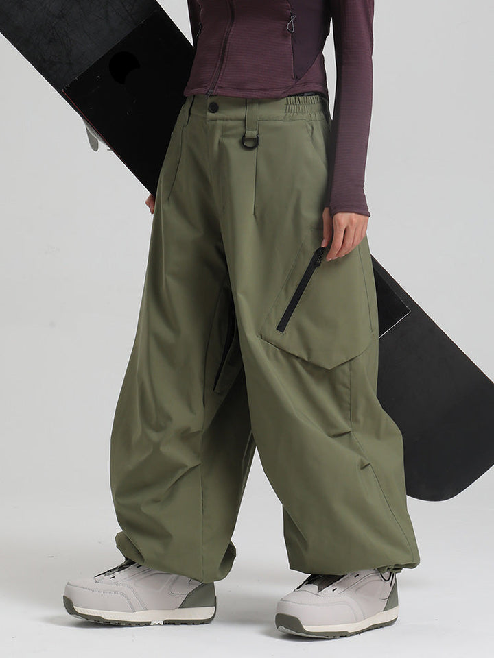 Letha | Women’s baggy snow pants with urban-inspired cargo shaping
