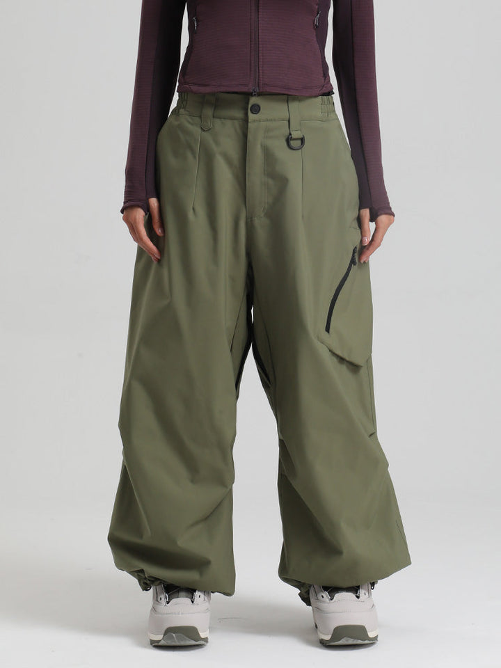 Letha | Women’s baggy snow pants with urban-inspired cargo shaping