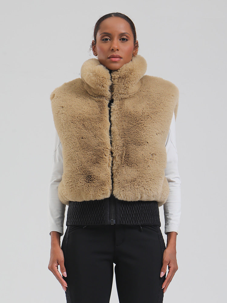 Darcie | Women’s fleece ski vest with high-pile texture and relaxed winter shaping