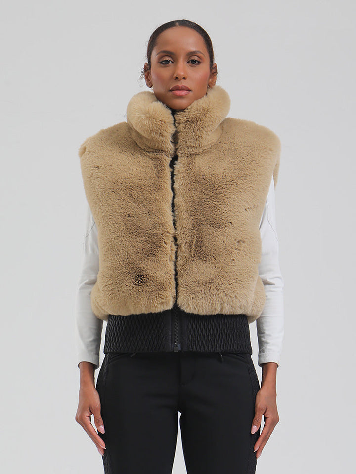 Darcie | Women’s fleece ski vest with high-pile texture and relaxed winter shaping