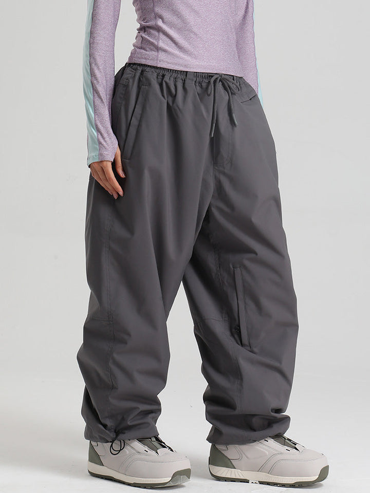 Veyra | Women’s cargo snow pants with freestyle-inspired street shaping