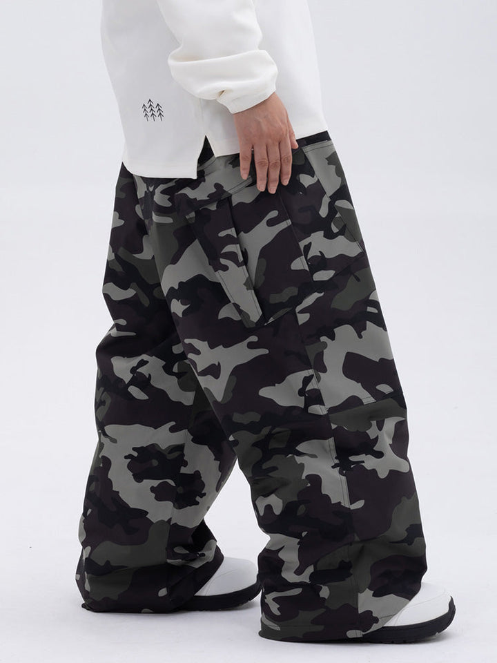 Zayra | Women’s baggy freestyle snow pants with a double-knee workwear silhouette