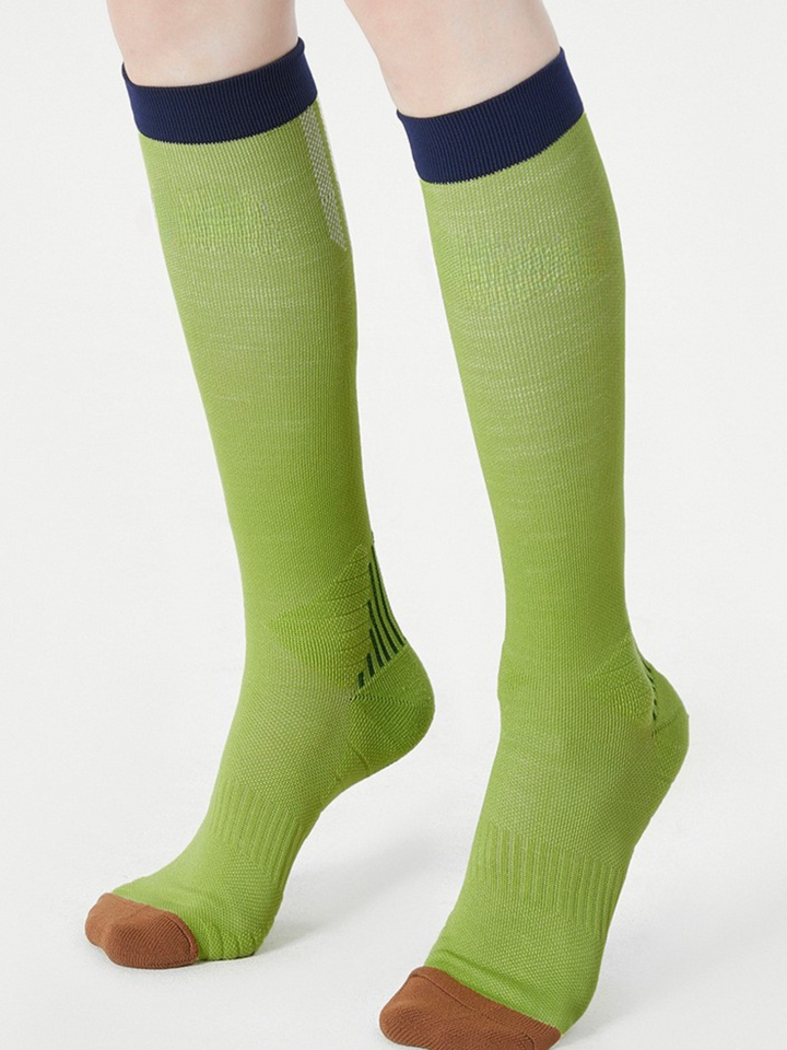 Elariah | Women’s premium moisture-control calf socks