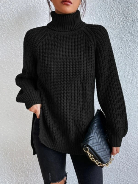 Wrynn | Women’s turtleneck sweater with raglan sleeves and a split hem silhouette