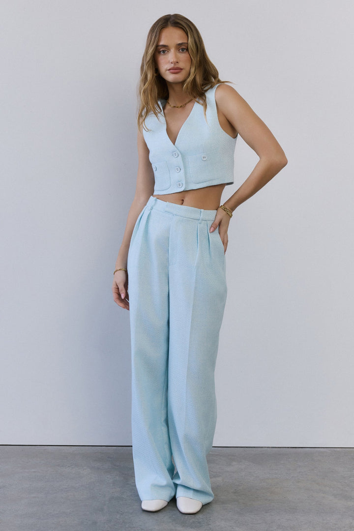 Pau | Women’s vest top with button-front and pocket detail