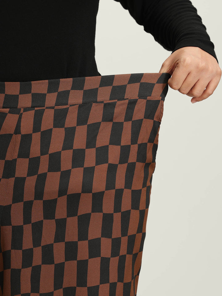 Macy | Women’s checkered print wide-leg trouser