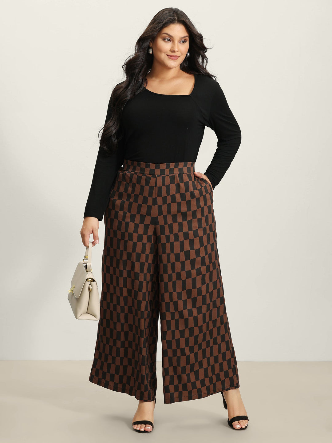 Macy | Women’s checkered print wide-leg trouser
