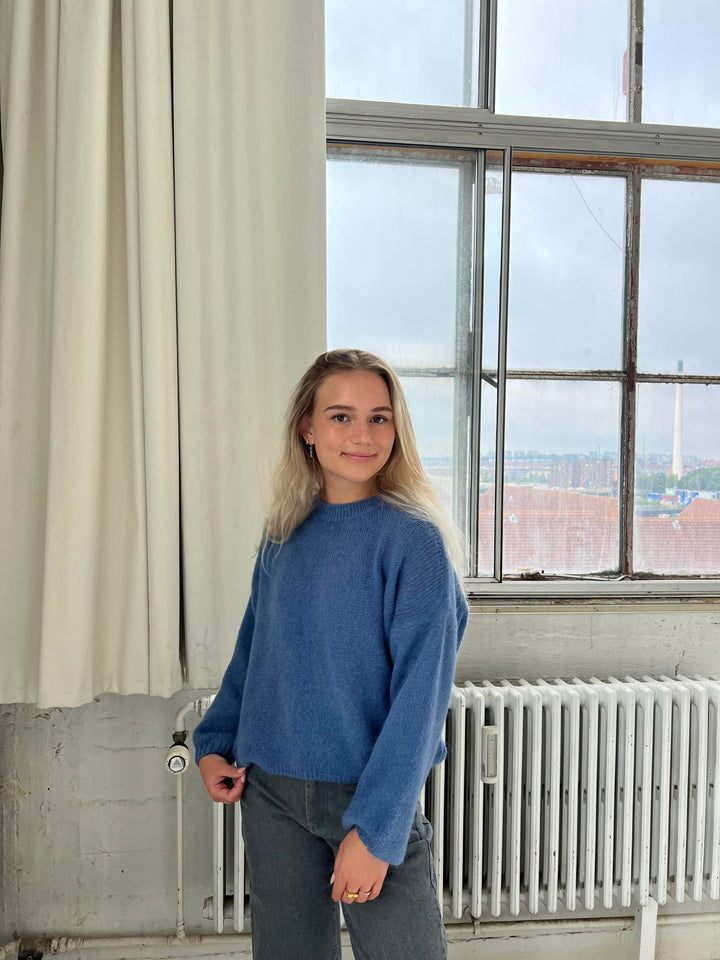 Hazel | Women’s knit sweater with oversized balloon sleeve design