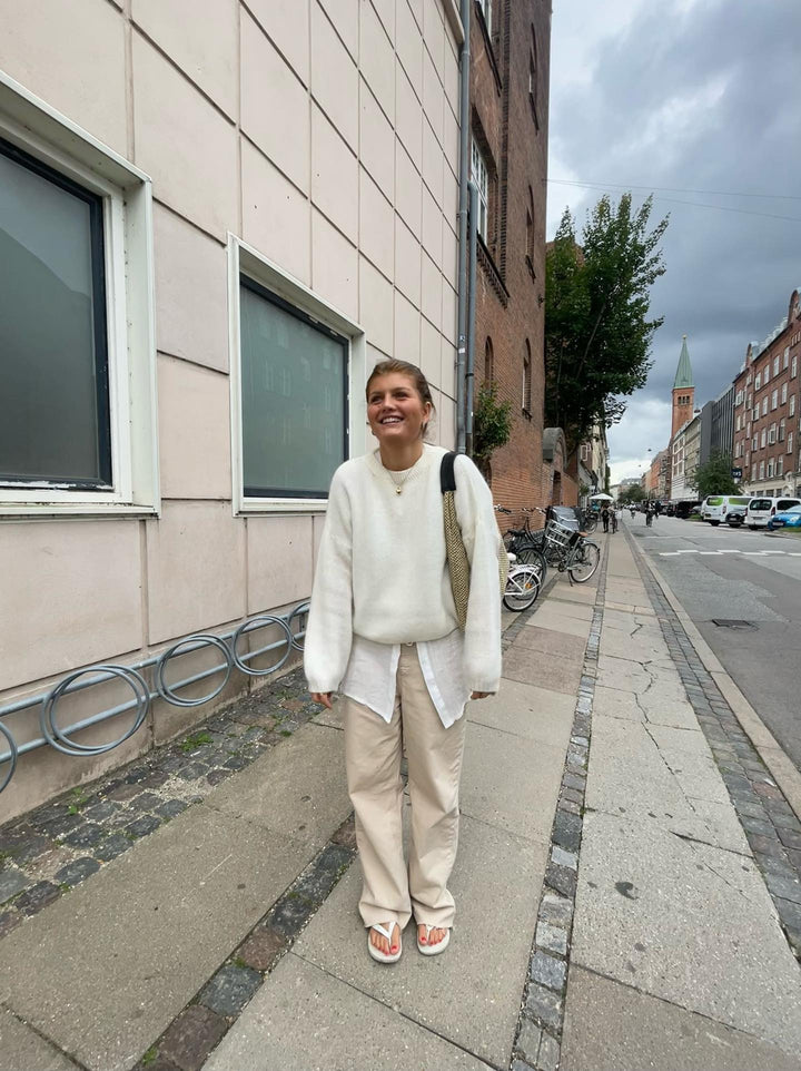 Blair | Women’s oversized knit with balloon sleeve design