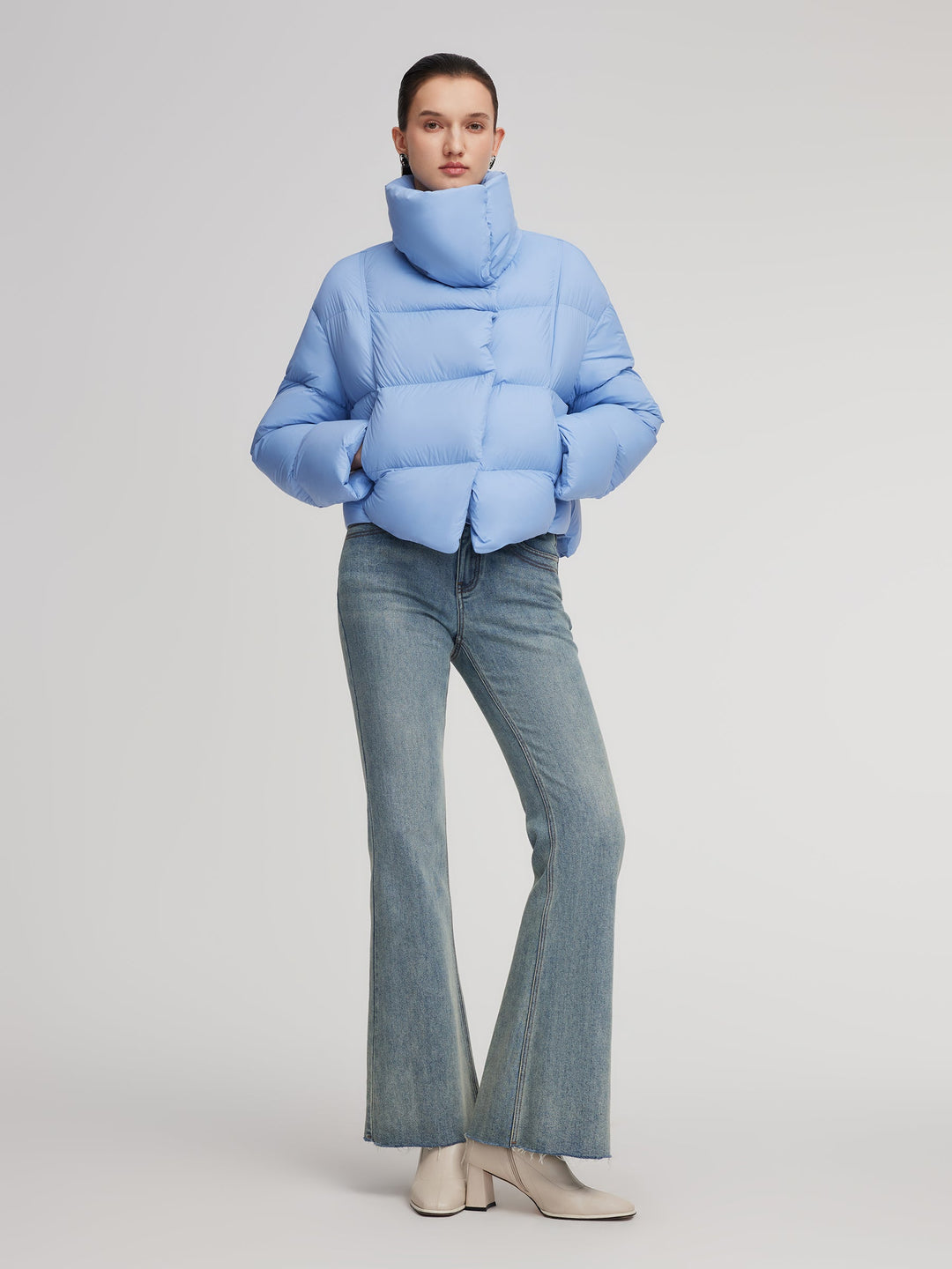 Carryn | Women’s lightweight winter jacket with an oversized convertible collar
