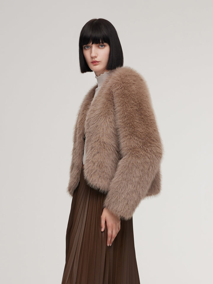 Sylin | Women’s plush V-neck coat with a soft, voluminous silhouette
