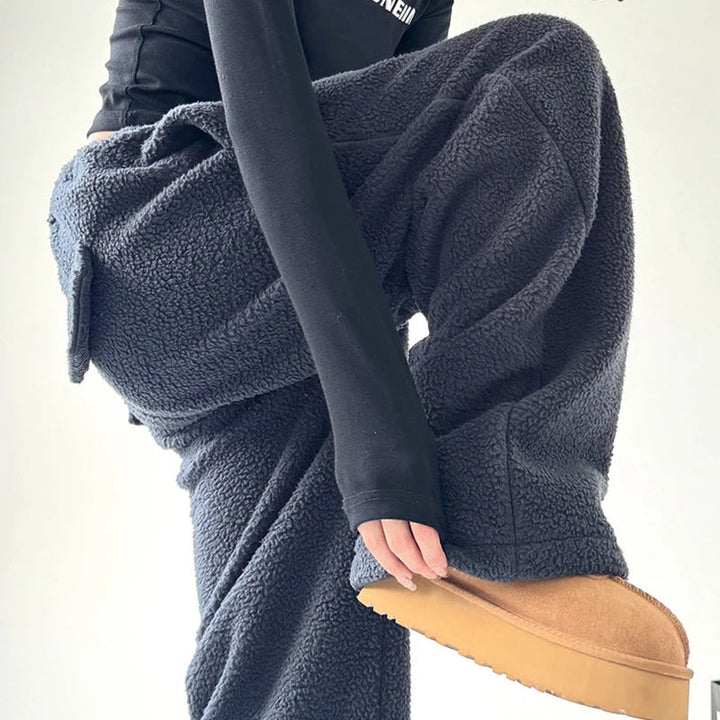 Everise | Women’s relaxed-fit fleece pants with adjustable drawstring