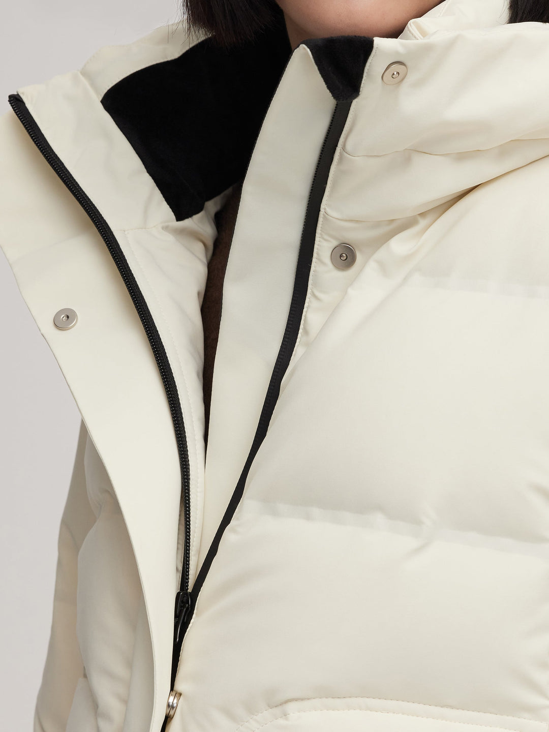 Arlae | Women’s long hooded winter jacket with a structured thermal silhouette