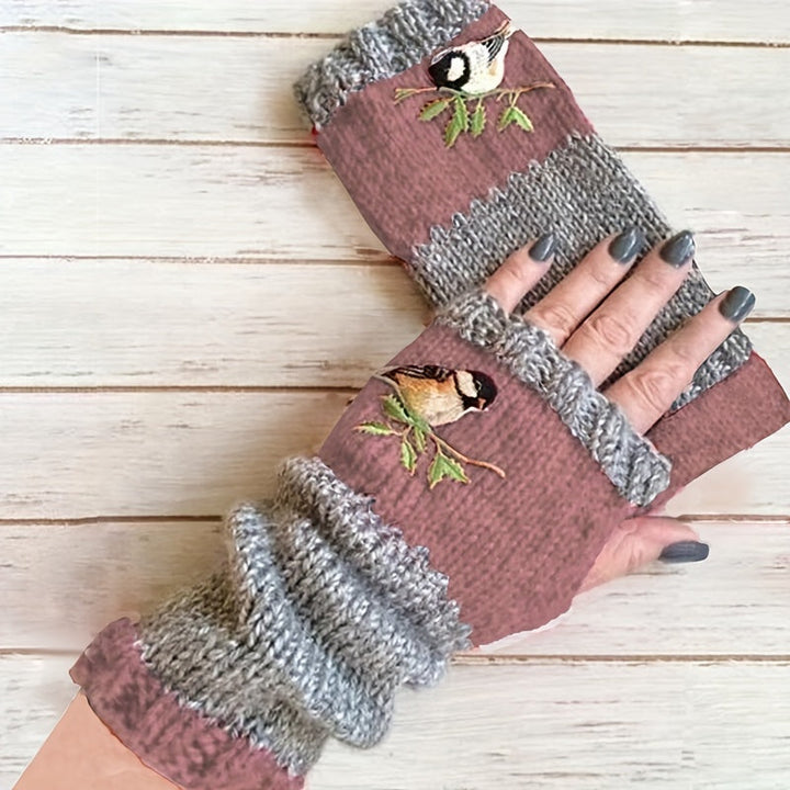 Alivia | Women's fingerless gloves with delicate embroidery