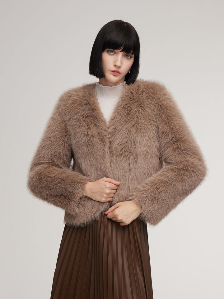 Sylin | Women’s plush V-neck coat with a soft, voluminous silhouette
