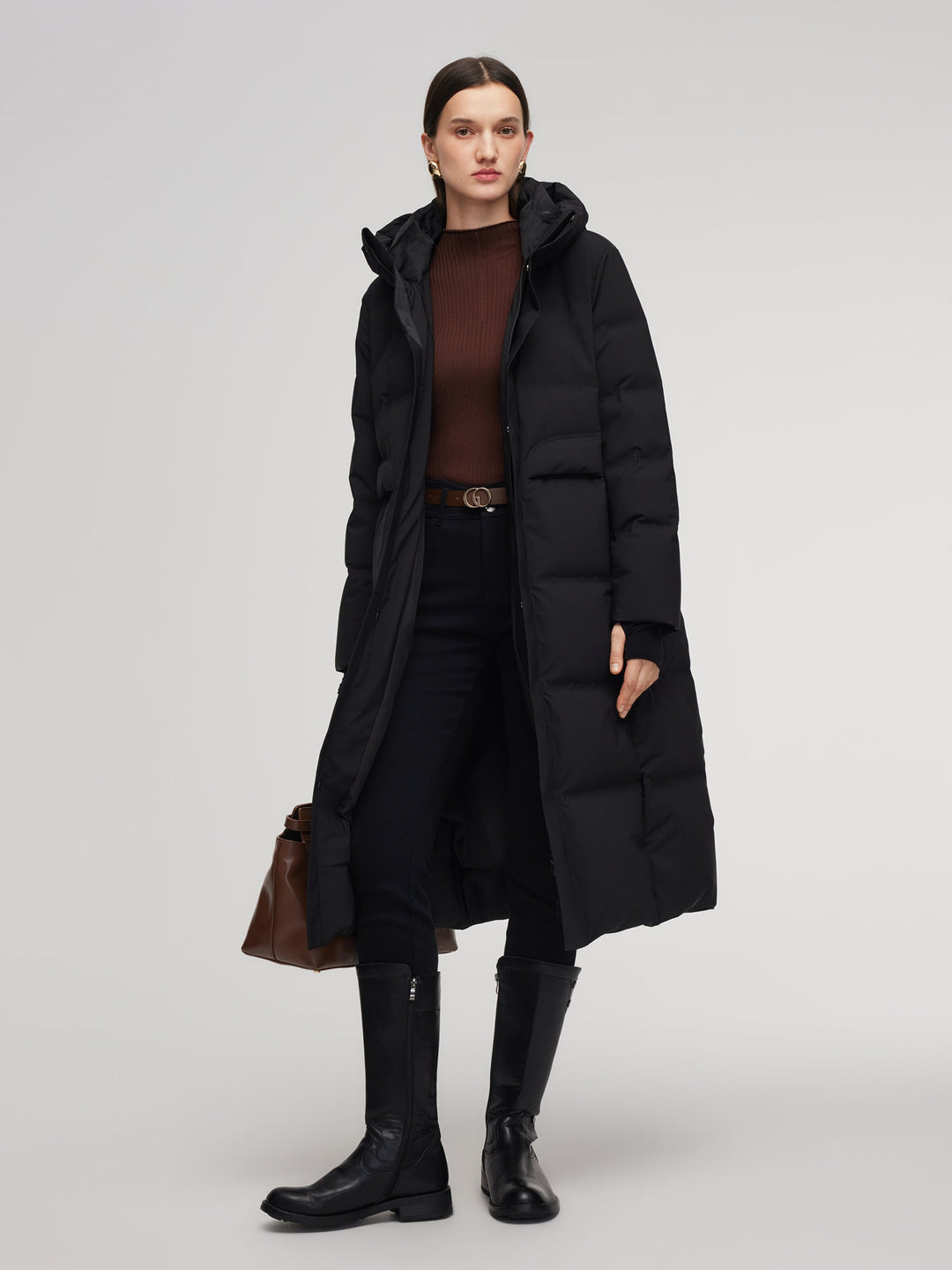 Saelyn | Women’s long hooded winter coat with a streamlined, insulated silhouette
