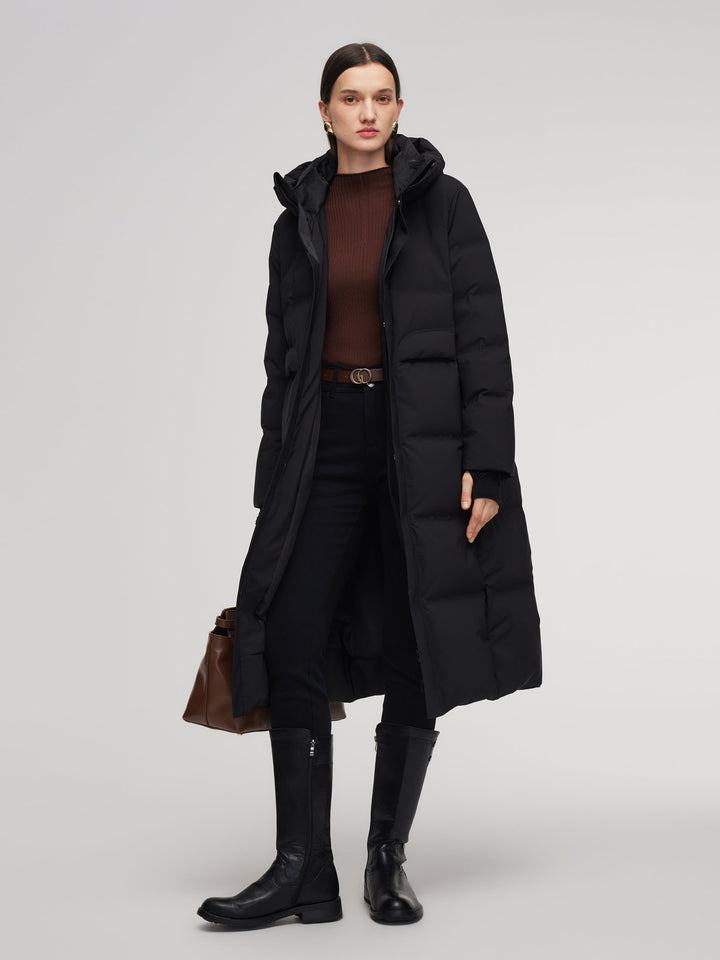 Saelyn | Women’s long hooded winter coat with a streamlined, insulated silhouette