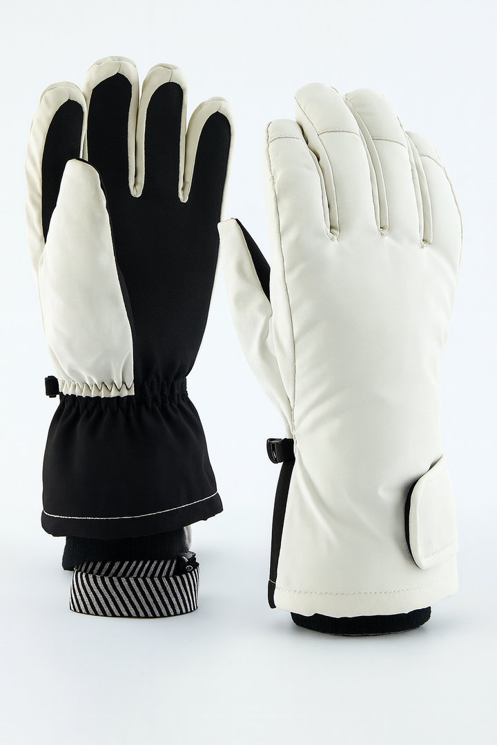 Tovia | Women’s winter snow gloves with ergonomic shaping and colorful detailing