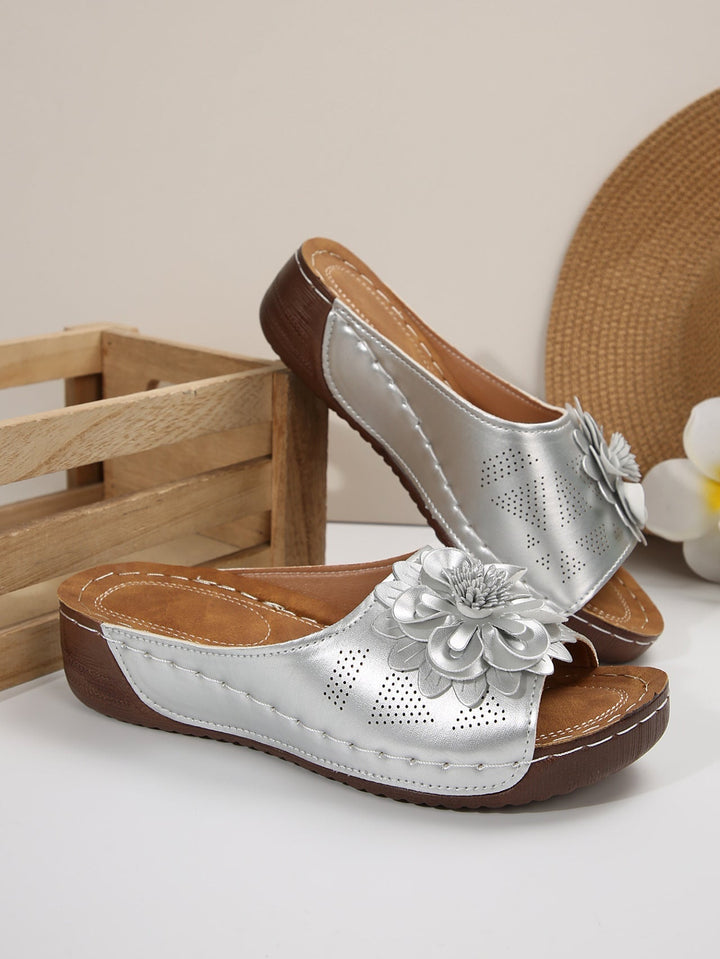 Ave | Women’s slip-on wedge sandals with floral applique
