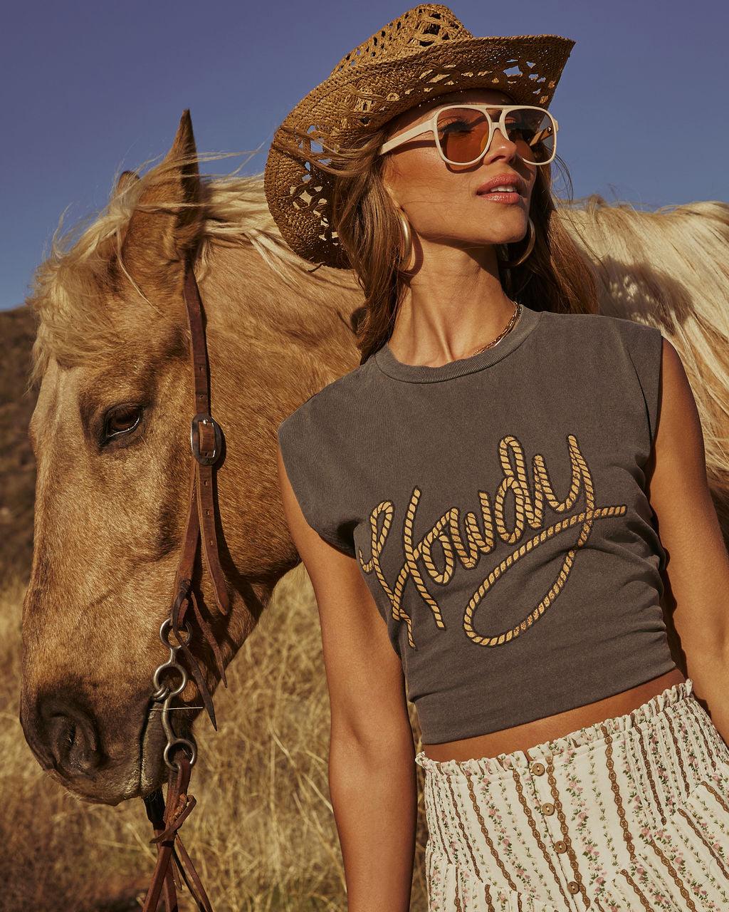 Vinna | Women’s aviator sunglasses with oversized frame and tinted lenses