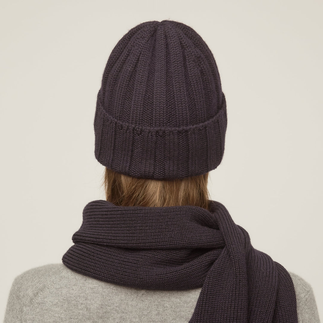 Rivina | Women’s chunky rib-knit beanie with a defined seasonal silhouette