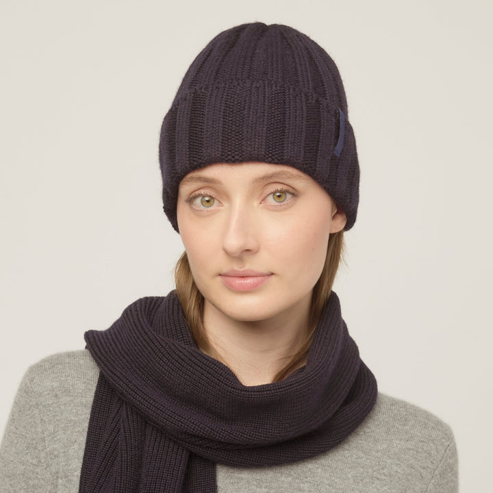 Rivina | Women’s chunky rib-knit beanie with a defined seasonal silhouette