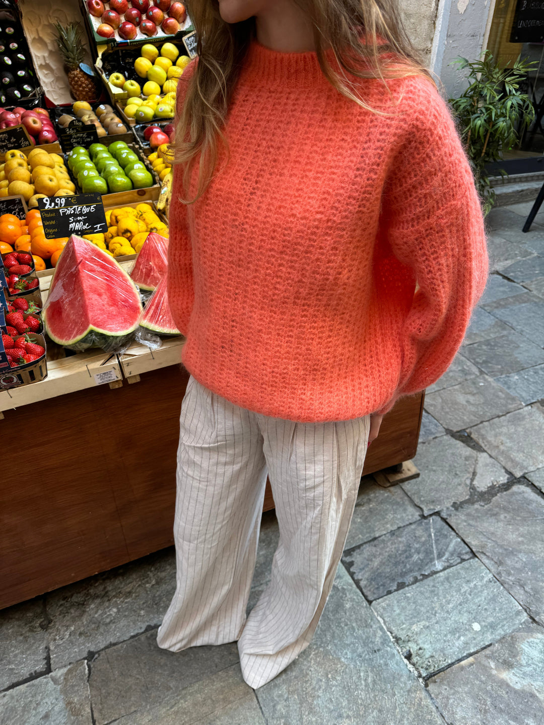 Iris | Women’s knit sweater with oversized round neck design