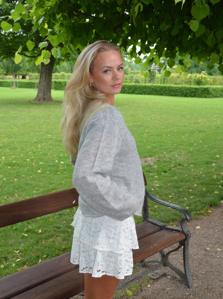 Amara | Women’s knit sweater with round neck design