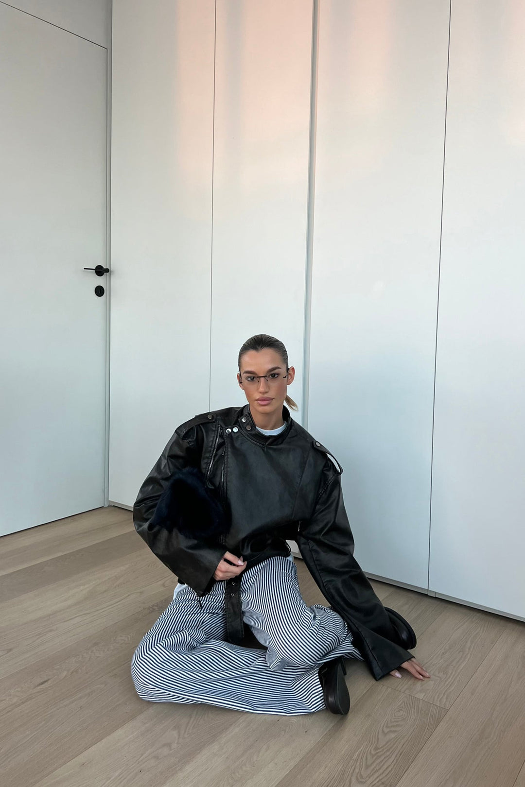 Andrea | Women’s striped jeans with low-rise fit and baggy leg