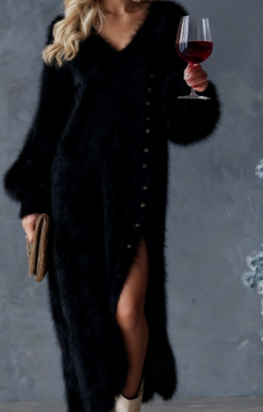 Melira | Women’s elegant knit maxi dress with a refined side-slit detail