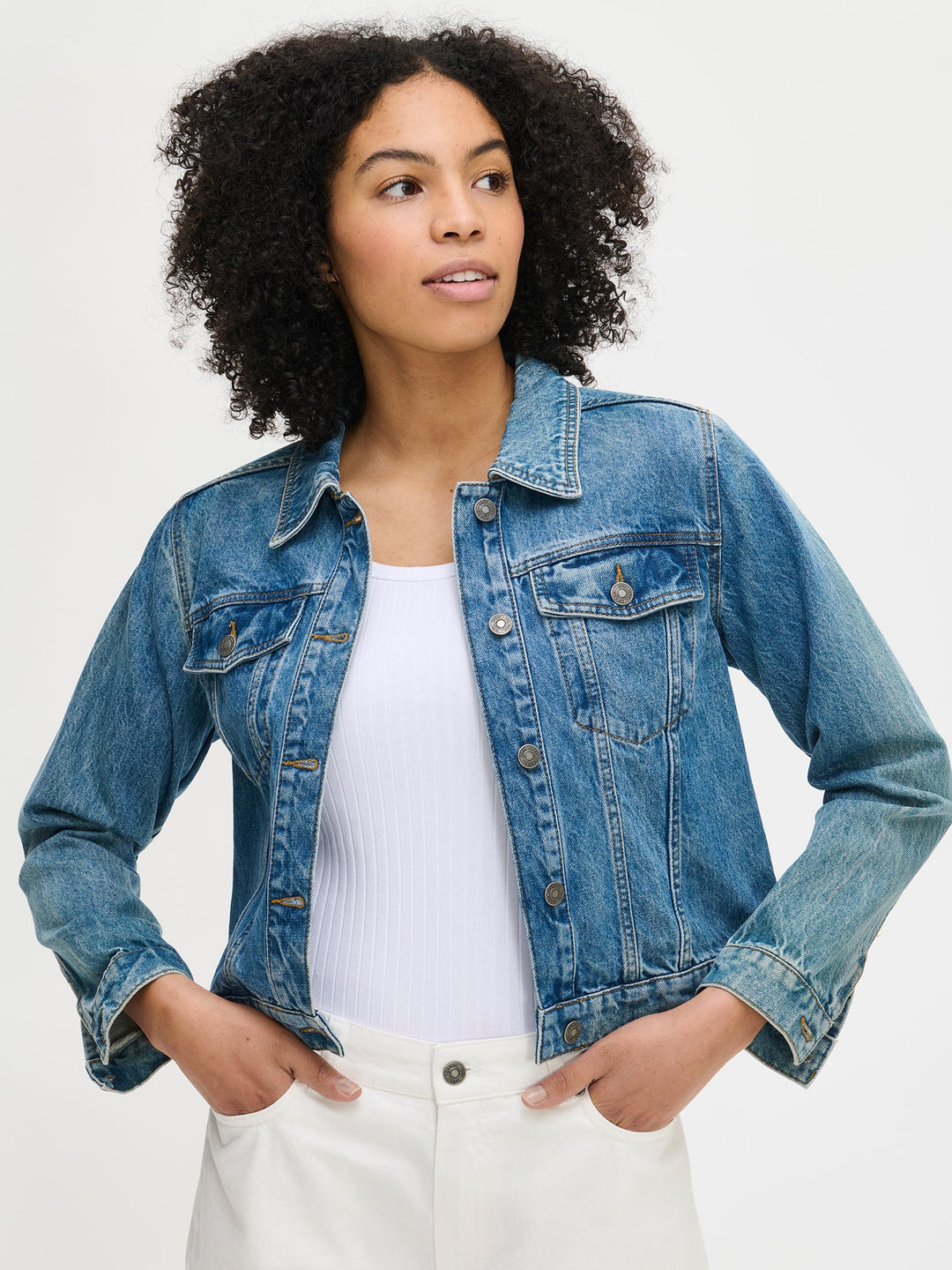 Amalia | Women’s classic button-front denim jacket