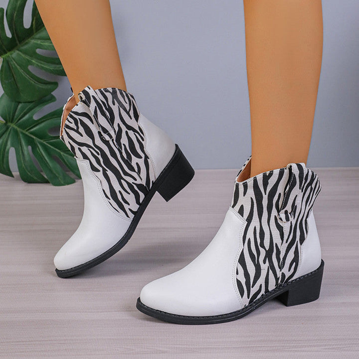 Helen | Women’s ankle boots with animal print, pointed toe and block heel